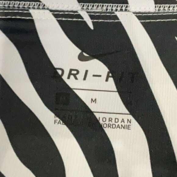 DRI-FIT Nike Size M ZEBRA ANIMAL PRINT Leggings - Picture 5 of 5